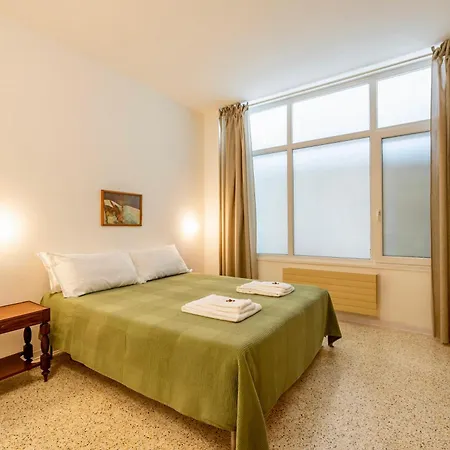Apartments Navigli Center-2